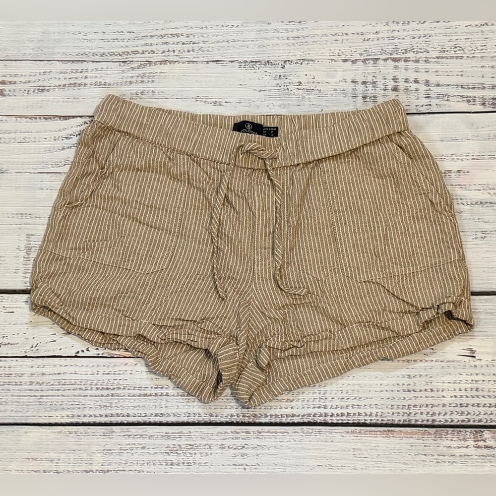 Volcom Tan & Brown Striped Shorts Women’s Small (4/6) Elastic Drawstring Waist